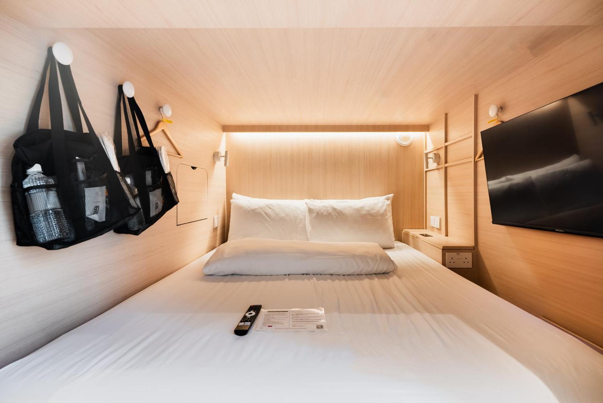 Jyu Capsule Hotel Singapore Exterior photo