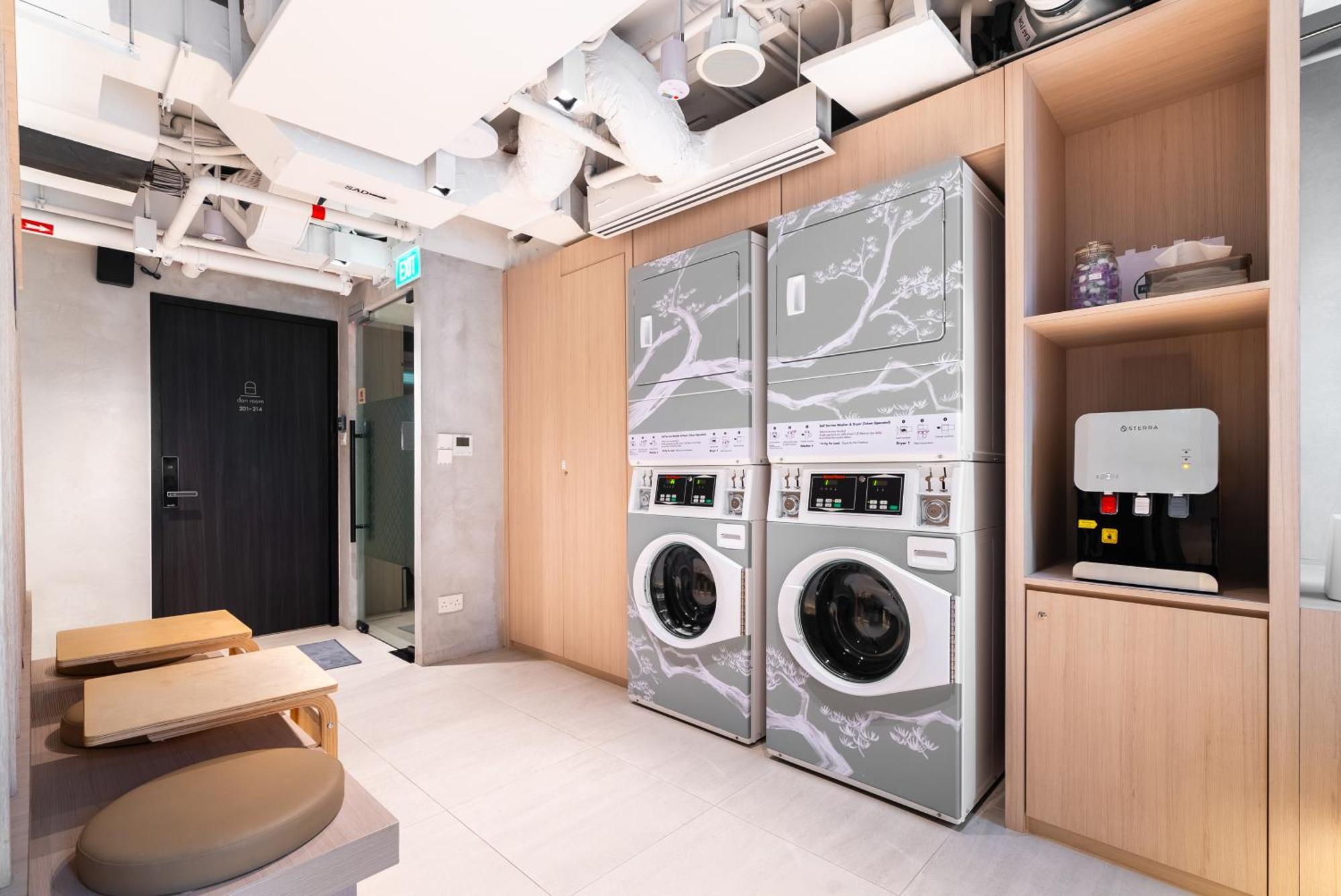 Jyu Capsule Hotel Singapore Exterior photo