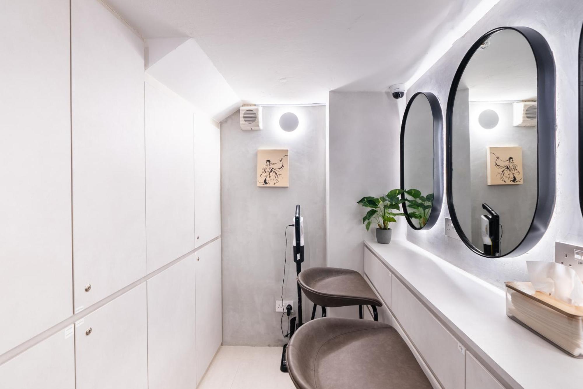 Jyu Capsule Hotel Singapore Exterior photo