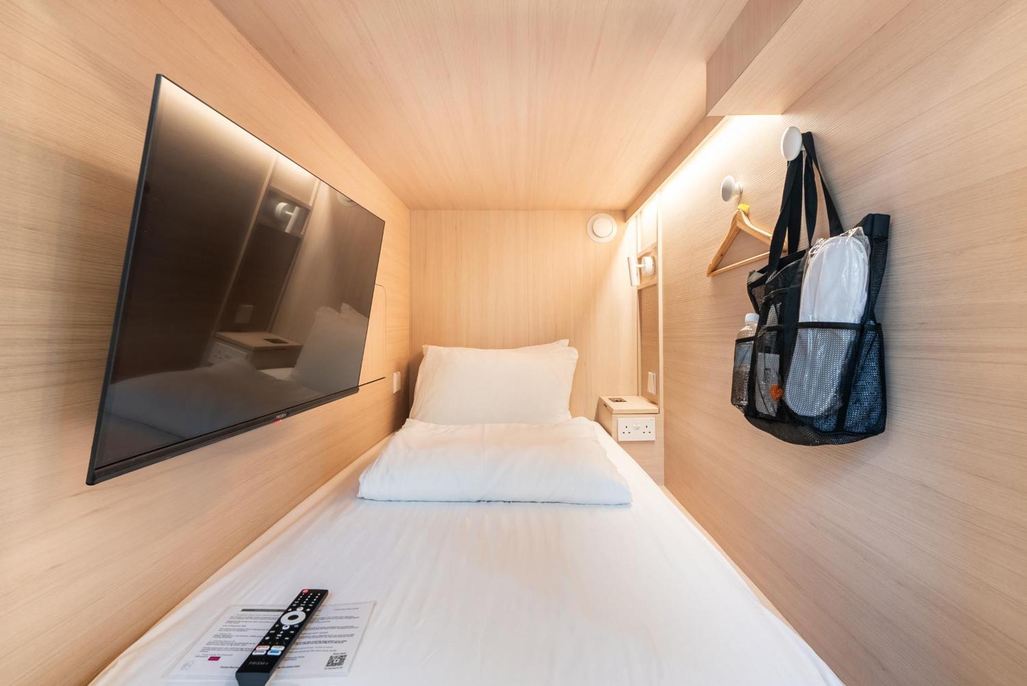 Jyu Capsule Hotel Singapore Room photo