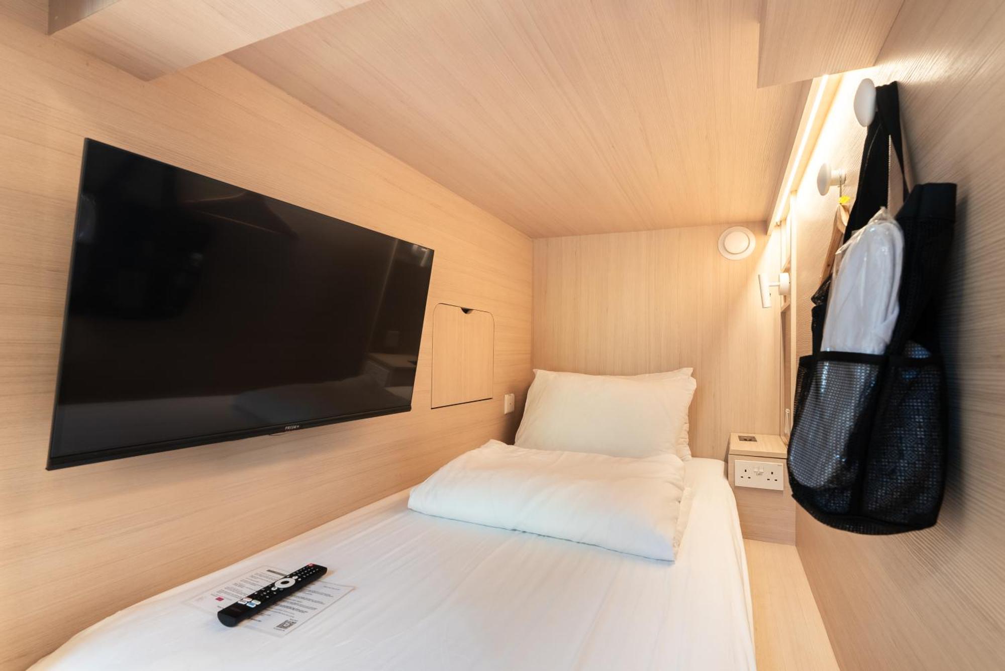 Jyu Capsule Hotel Singapore Exterior photo