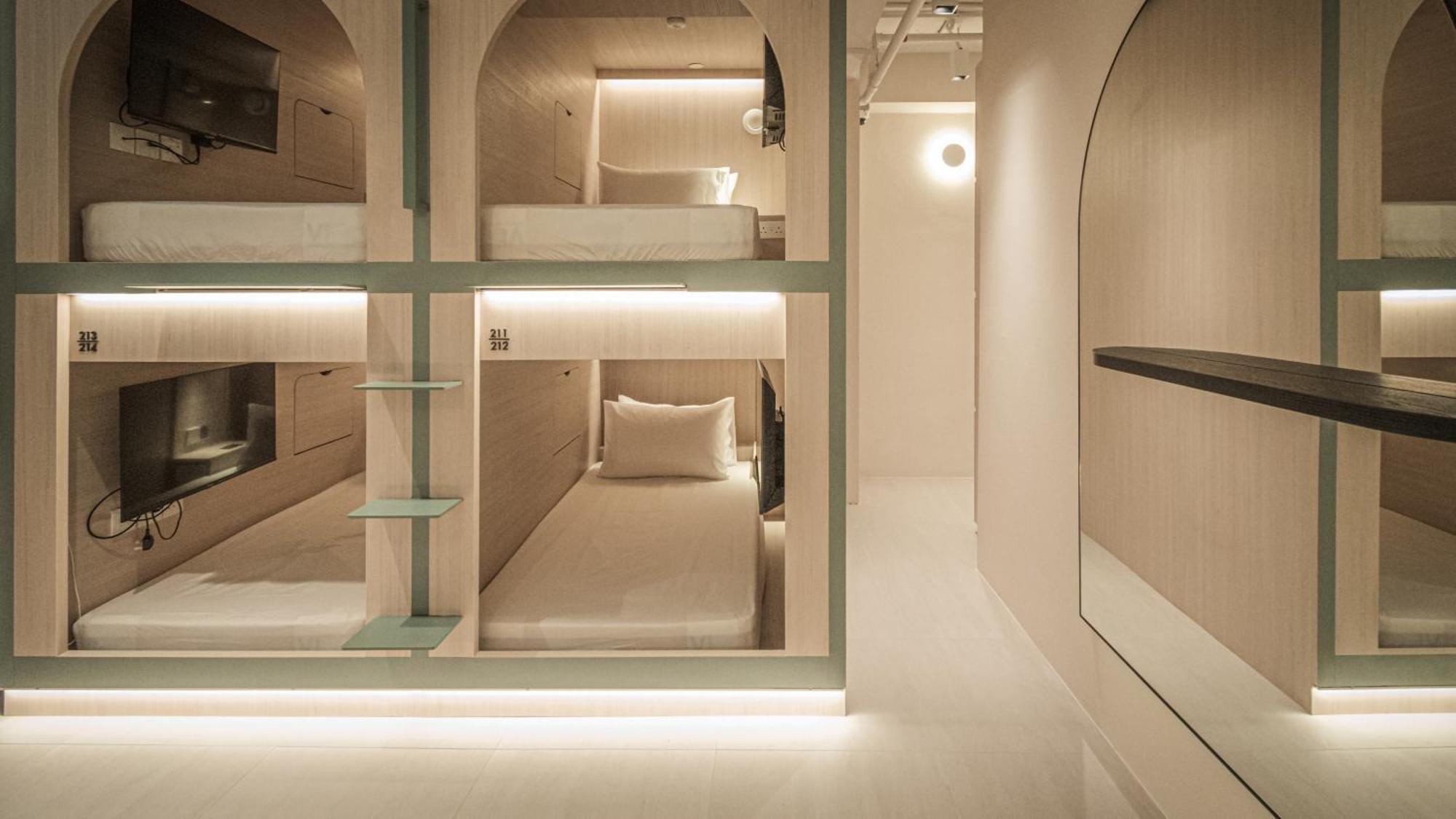 Jyu Capsule Hotel Singapore Exterior photo